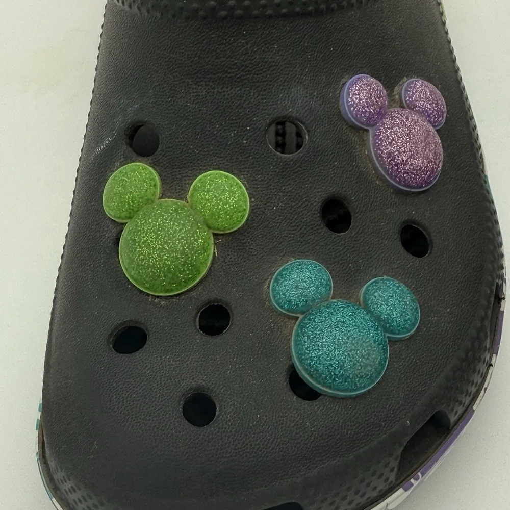Crocs Classic Disney Mickey Mouse Rainbow Celebration Clogs Size 3